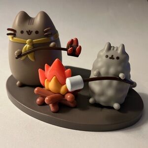 Pusheen Collectible Campfire Set Cat Marshmallow S'mores Decor Gift Set!!!
